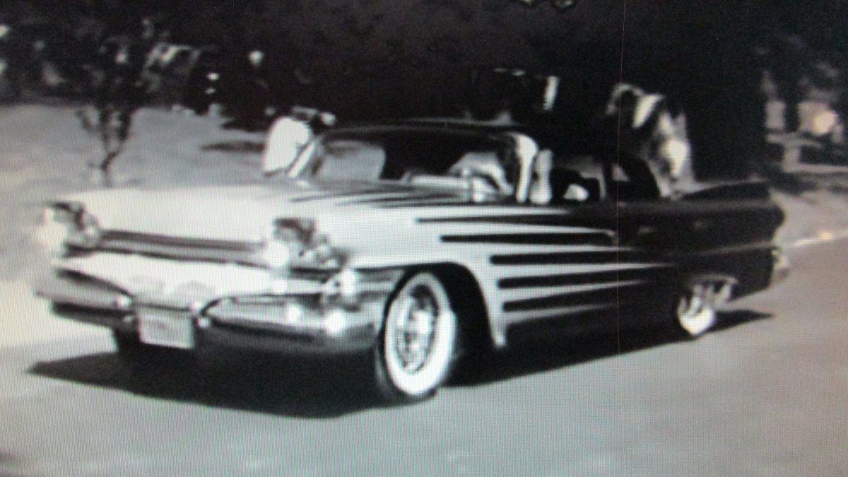 Buster n Shannon Congdon 1960 Dodge Dart c 91SSE.JPG