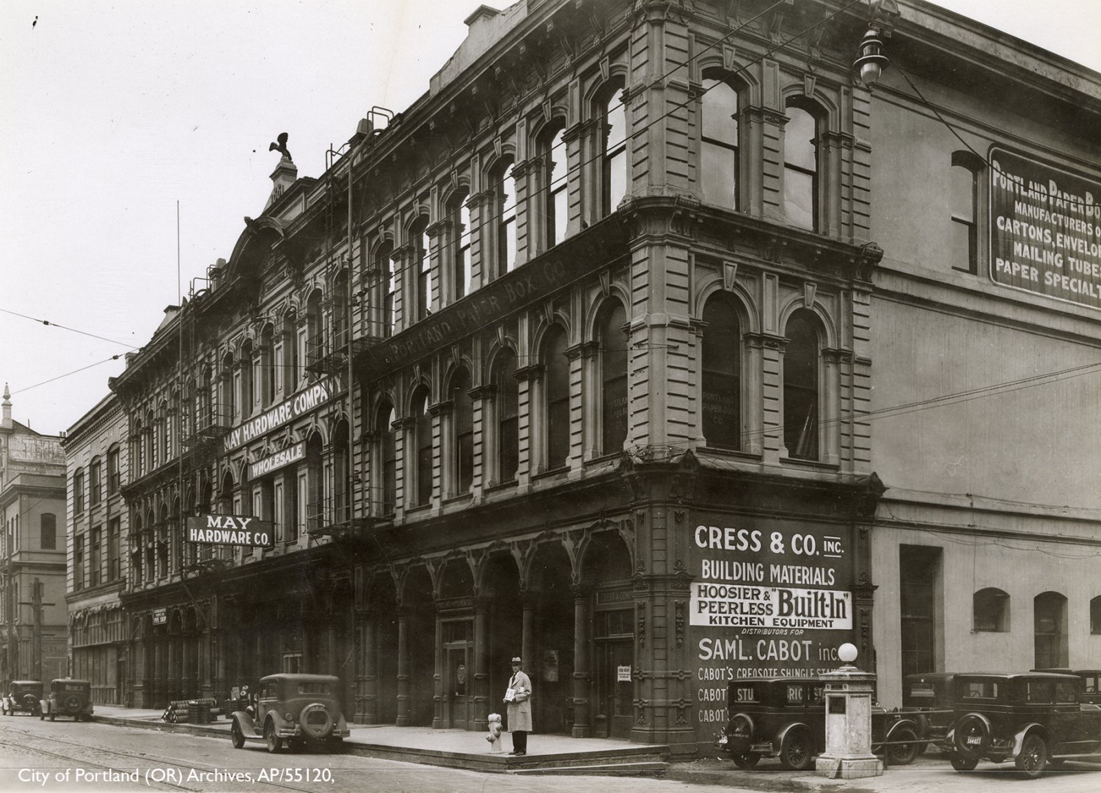 c.1930 sw-front-ave-and-stark-st.jpg