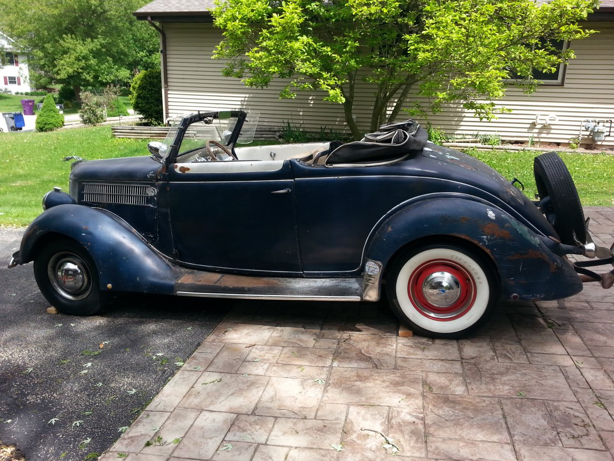 cabriolet panel striped side.jpeg