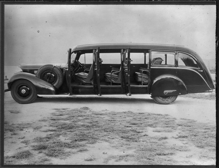caddy bus.jpg