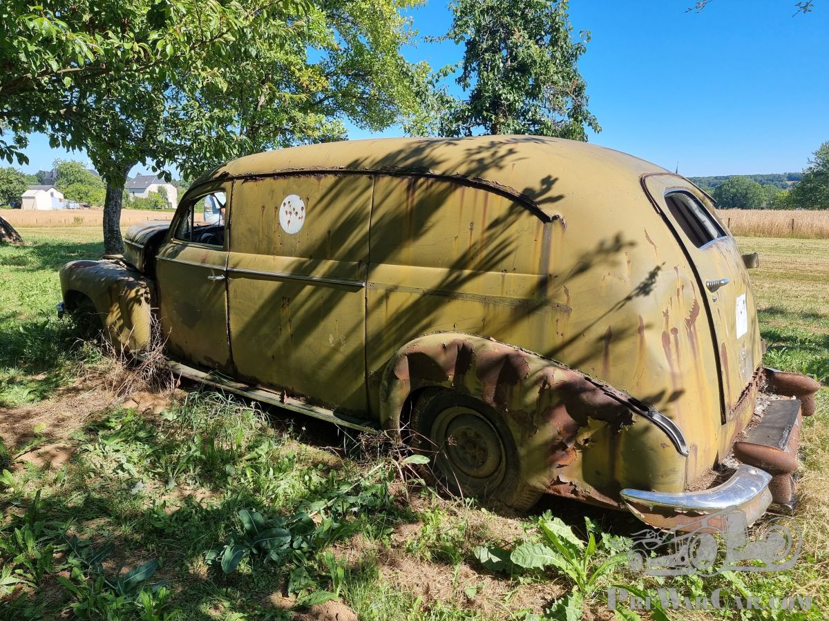 cadillac-ambulance-v8-medical-service-us-army,,.jpg