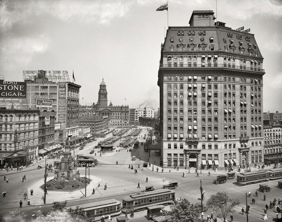 Cadillac Square, Detroit , Michigan, 1916..jpg