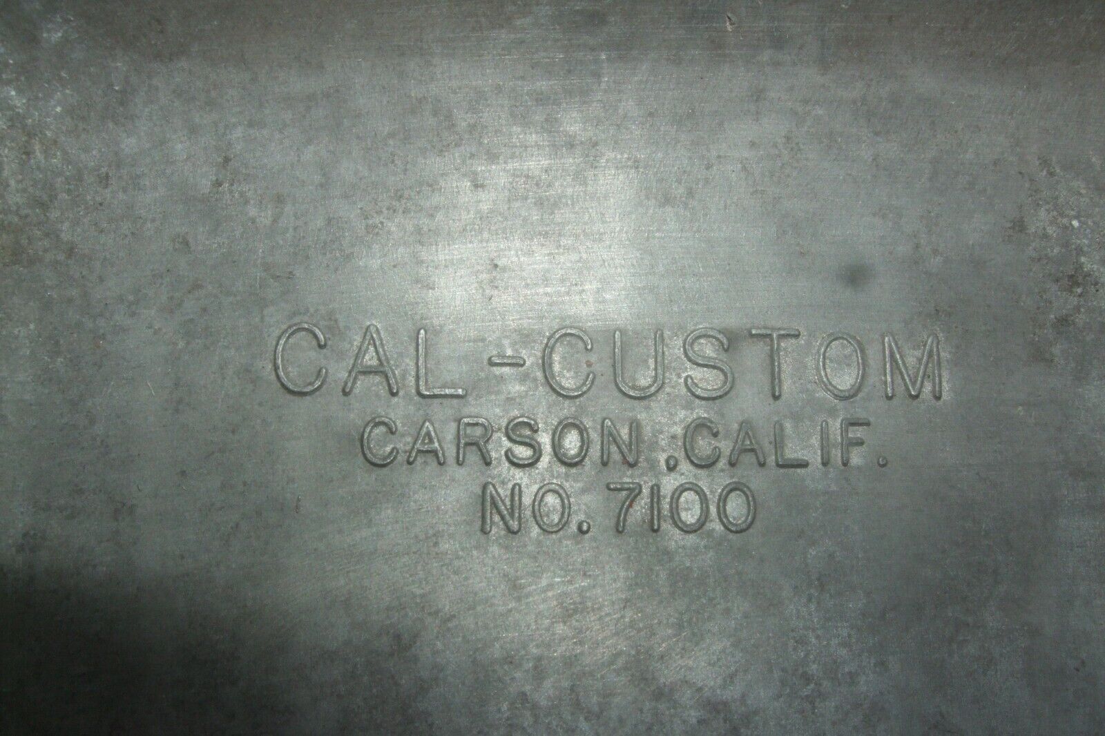 Cal Custom7100a.jpg