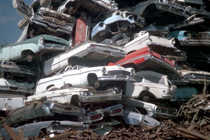 california-scrapyard-1970s-8.jpg