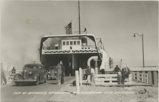 Car Ferry named City of Munising at Mackinaw City.jpg