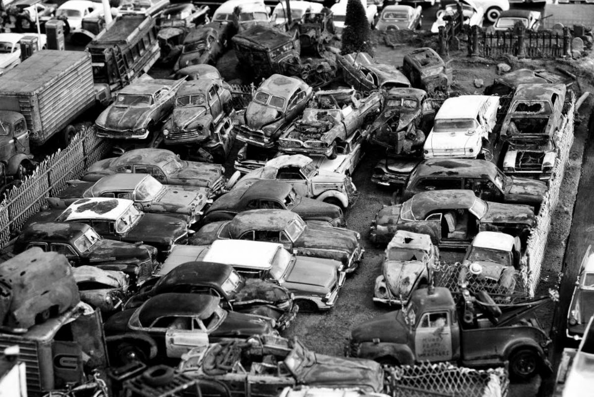 car-junk-yards-1.jpg
