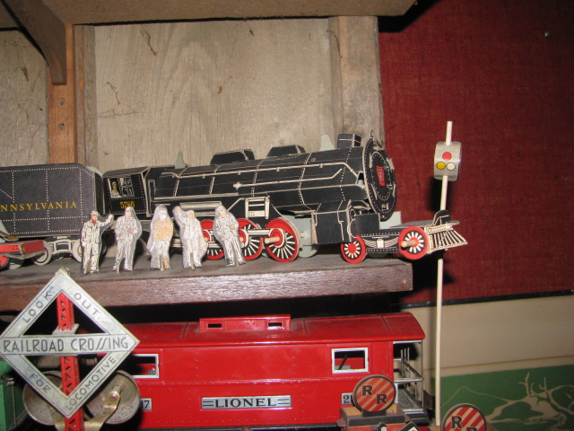 CardboardTrain&Houses 002.jpg