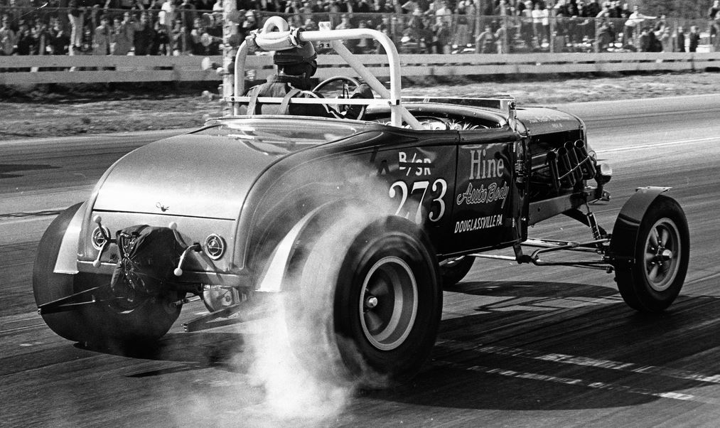Carroll Hine roadster running CA.JPG