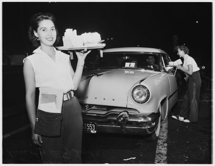 ce93de7cfb6700af20c9b99aa1ca90f8--fifties-style-drive-in.jpg