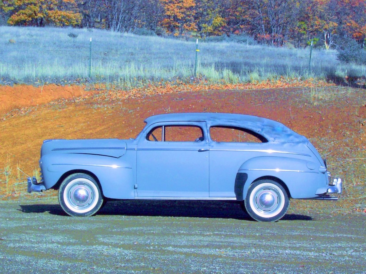 CHOPPED UP 46 FORD SUPER DLX 016.JPG