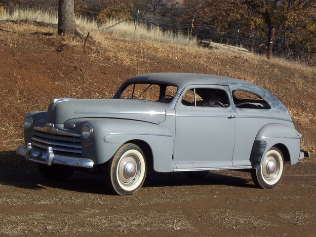 CHOPPED UP 46 FORD SUPER DLX 017-002.JPG