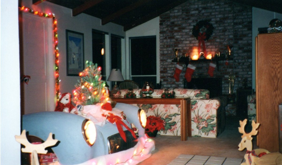 Christmas Willys living room 1.jpg