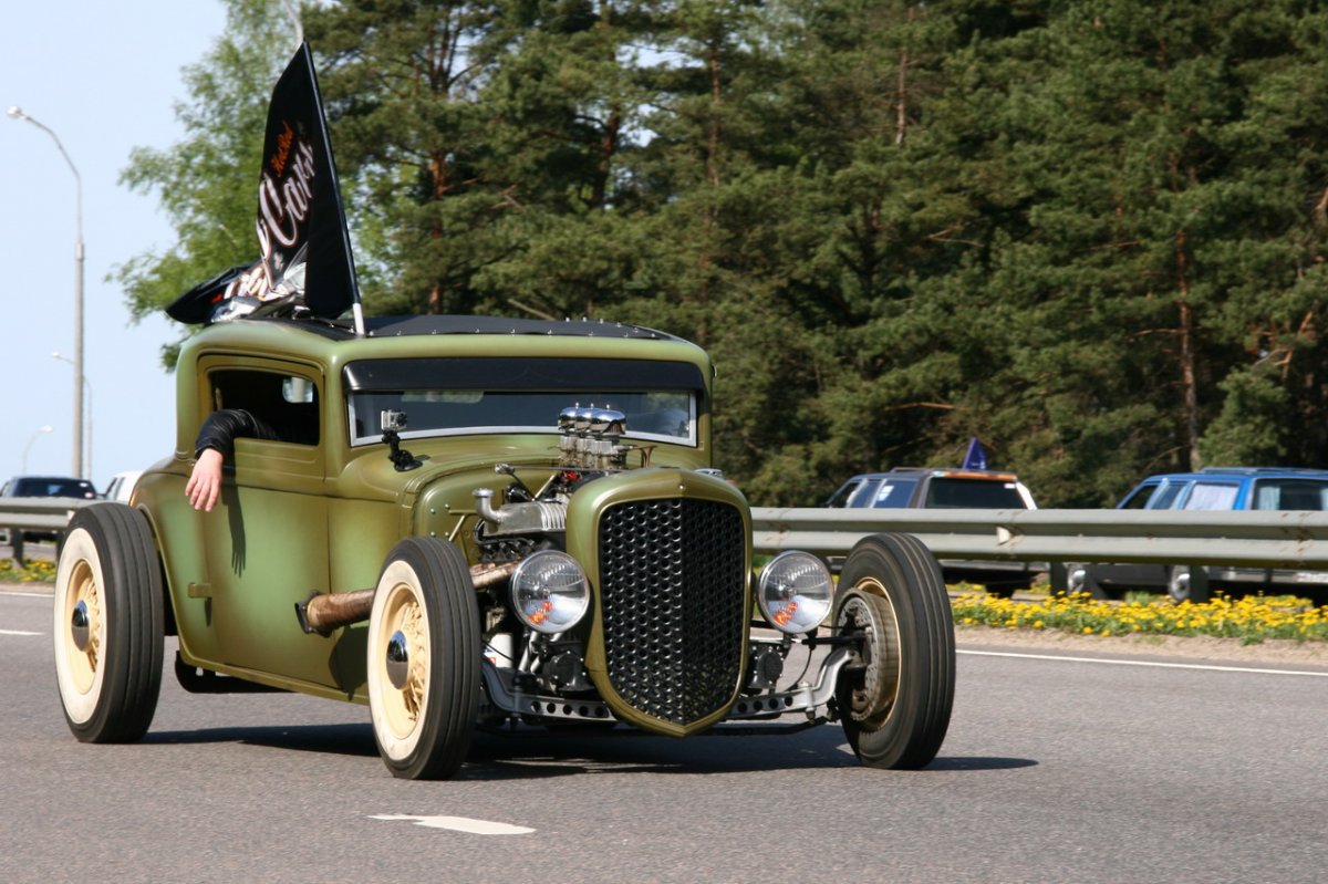 Chrysler_Hot_Rod_1928.jpg
