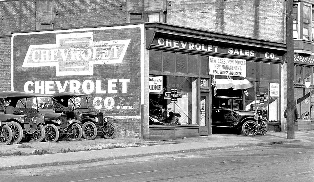 Circa-1923-Chevrolet-Dealership-and-used-cars-1.jpg