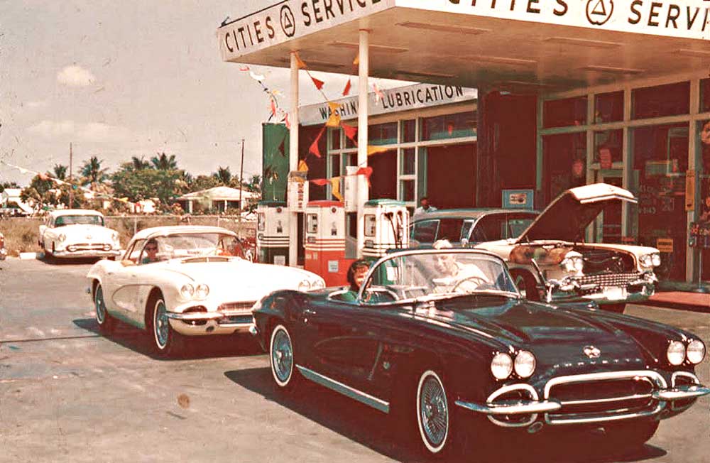 Cities-Service-Gas-Early-1960s-Corvettes-1950s-Cadillac-and-Olds.jpg