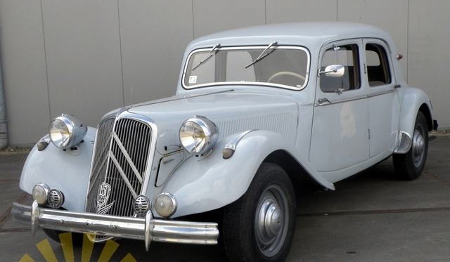 citroen-traction-1951.jpg