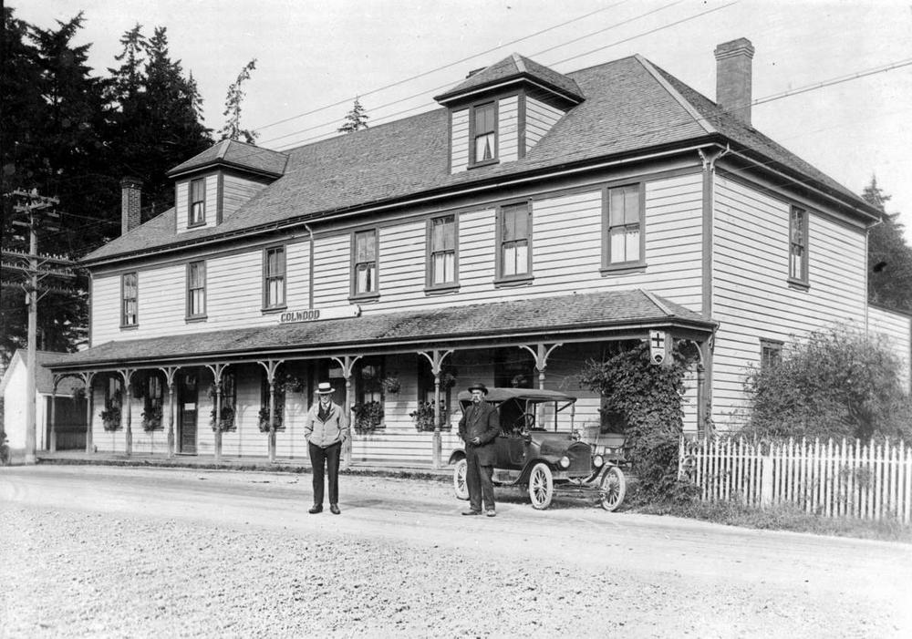 Colwood Inn 1915.jpg