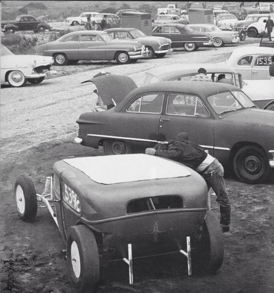 comp and old cars.JPG