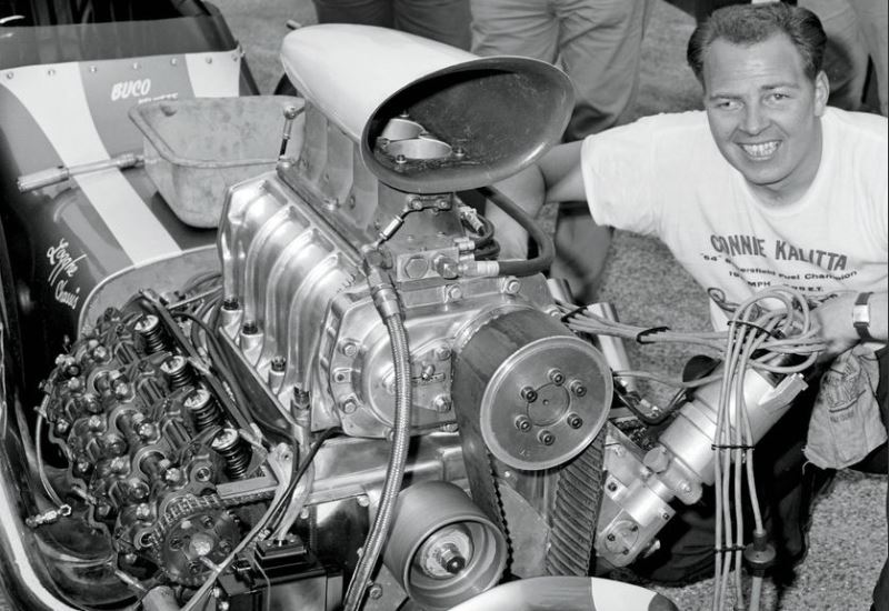 Connie Kalitta with top open cammer.JPG