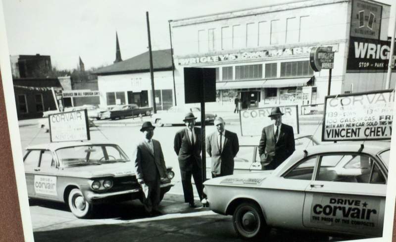 Corvair dealer 41.jpg