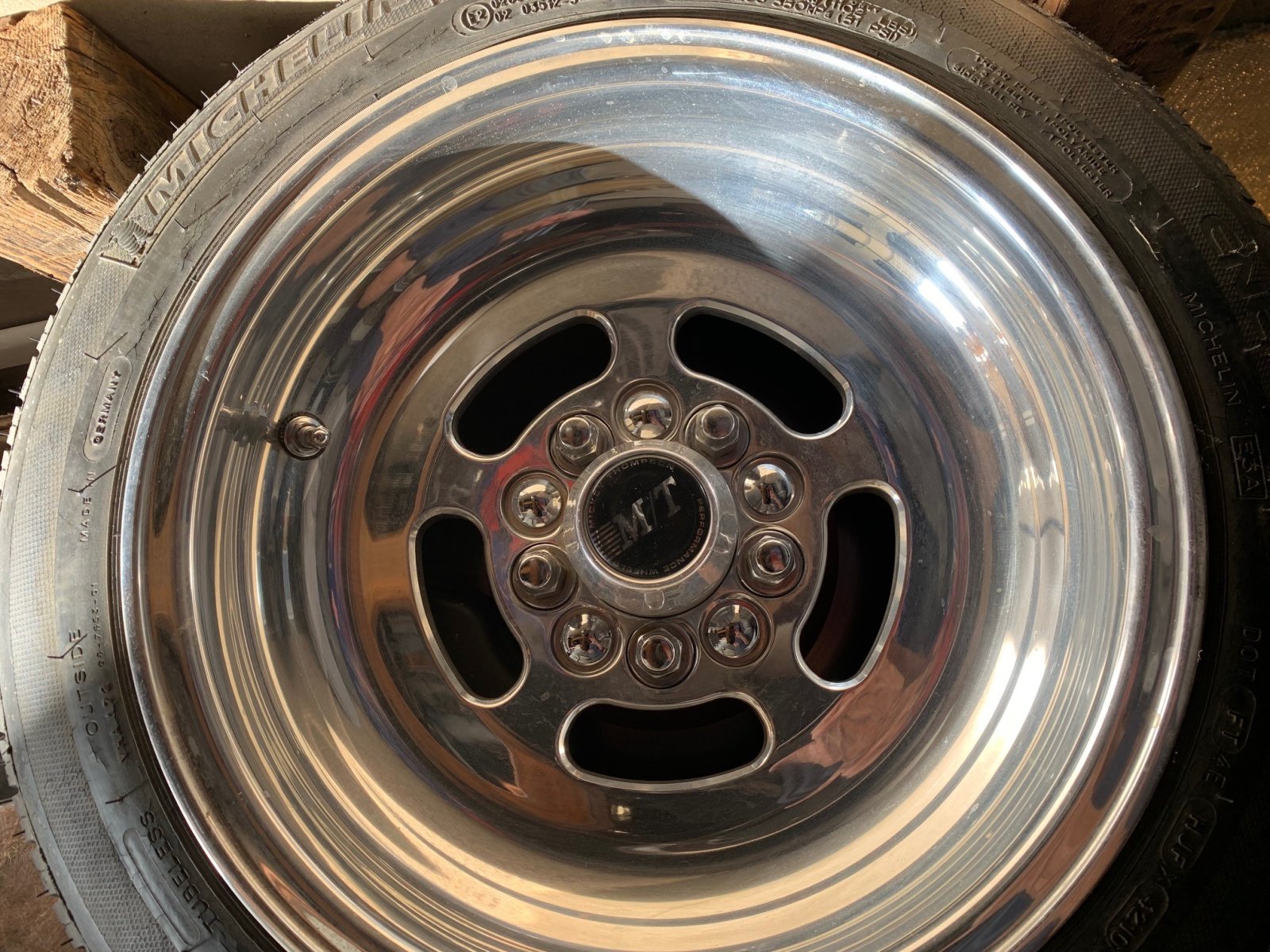 coupe f tire.jpg