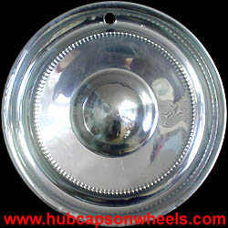 CR51-52WCA_Chrysler_New_Yorker_hubcap.jpg