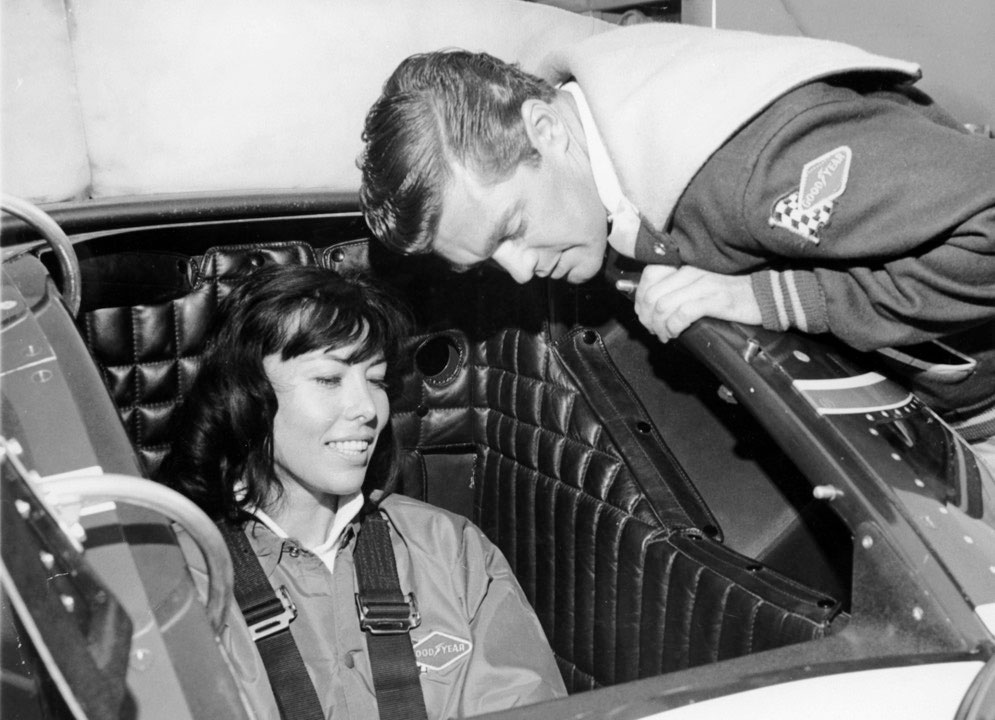 craig-breedlove-breaks-600mph-barrier-OTD.jpg1-with-wife.jpg