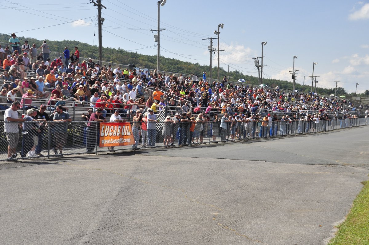 CROWD SHOT.jpg
