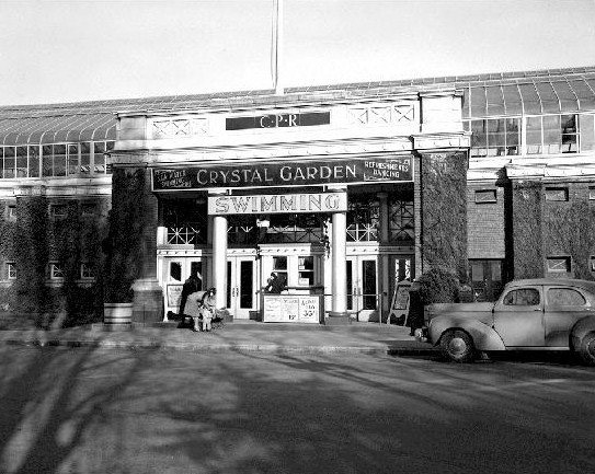 Crystal Gardens Entrance 1946 image.jpg