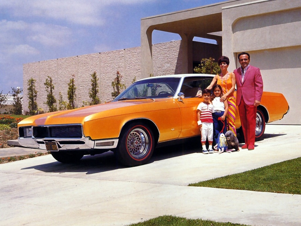 custom 1965 Custom Rivera By George Barris (That is him and his family).jpg