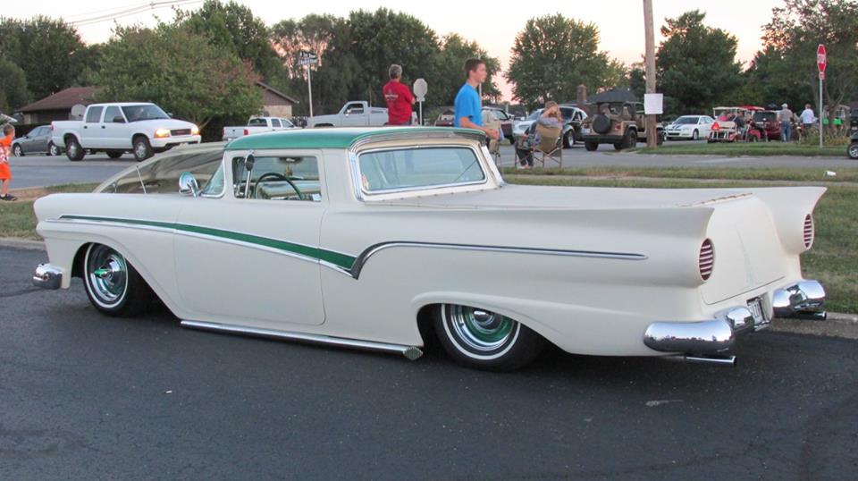 Custom's (2785).jpg