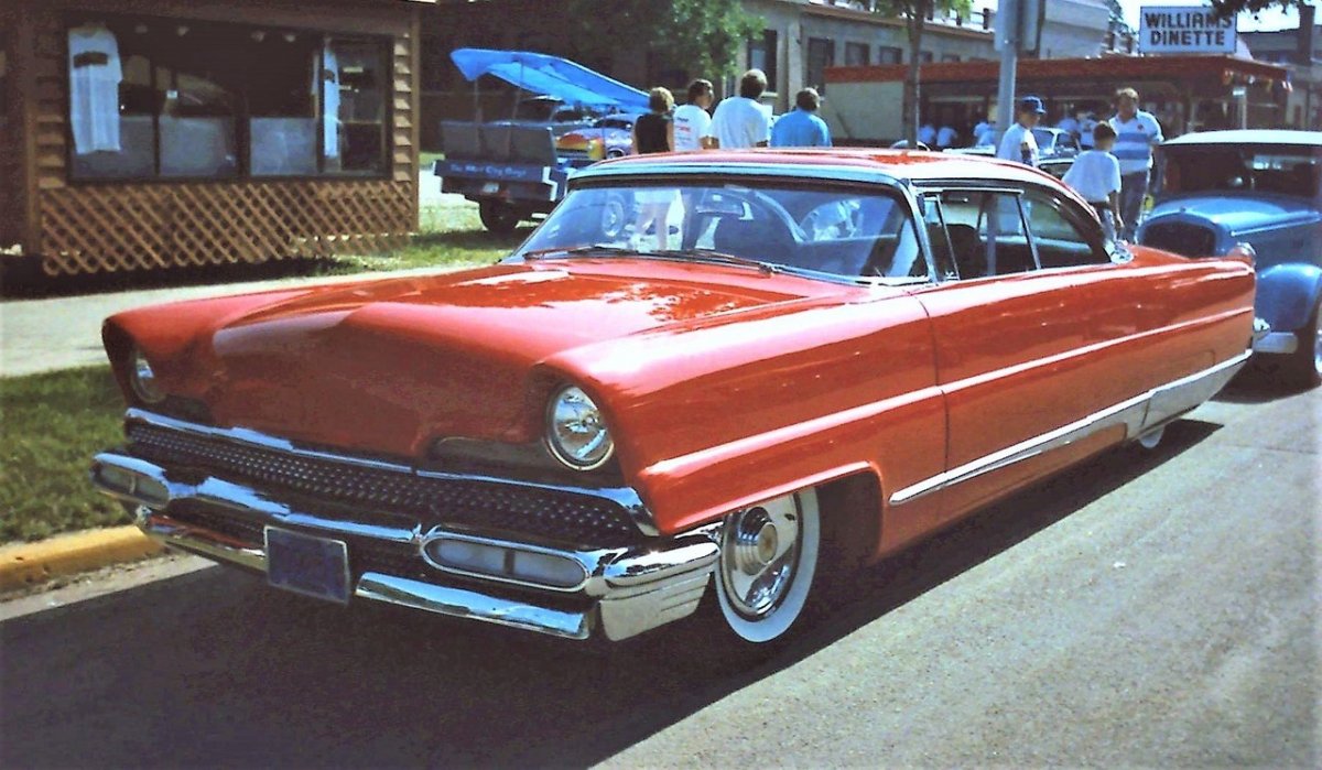 Custom's (3082).jpg