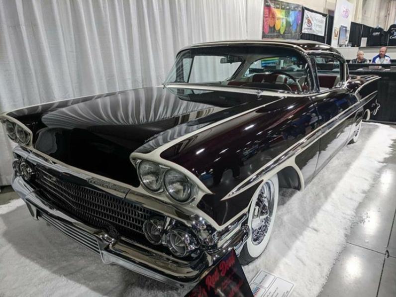 Custom's (3541).jpg