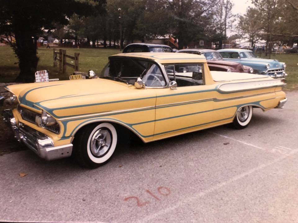 Custom's (3672).jpg