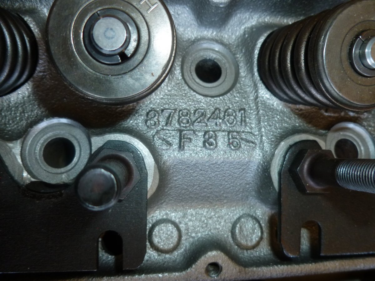 cylinder heads 003.JPG