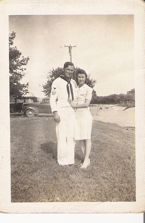 Dad & Mother 1943 .jpg