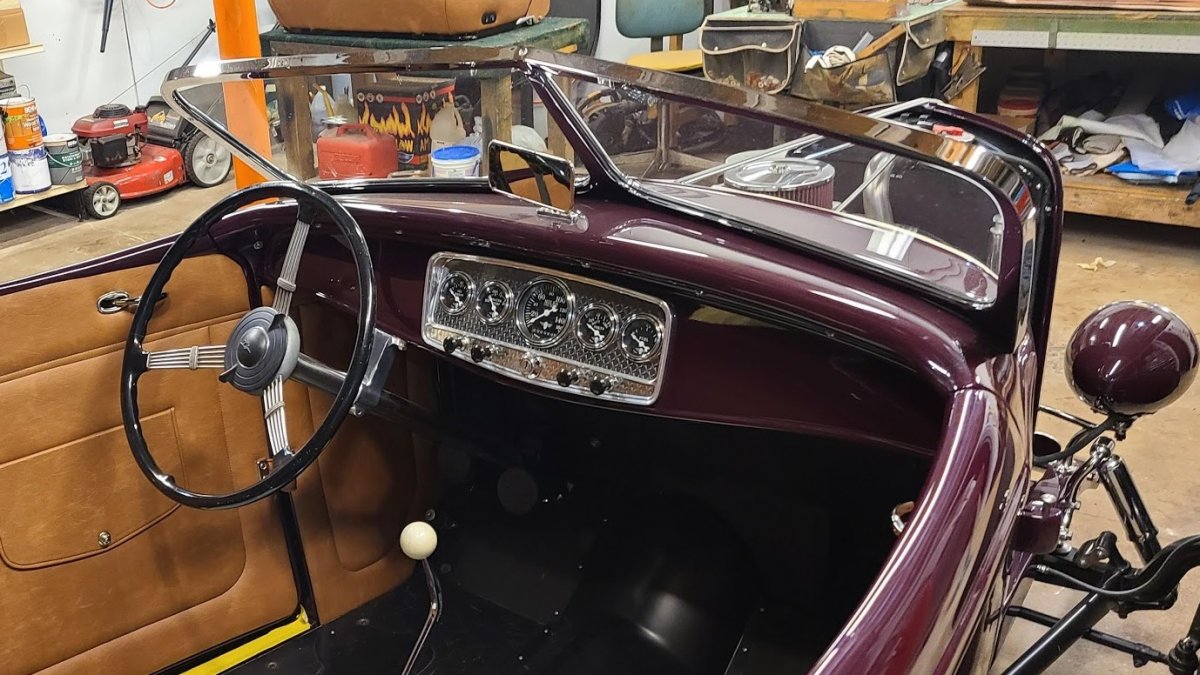 Dash and gauges.jpg