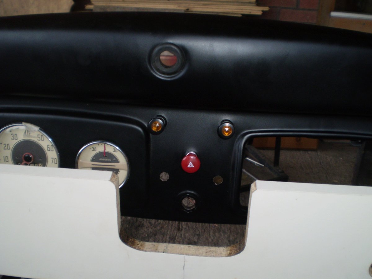 dash switches and cigarette lighter mount 005.JPG