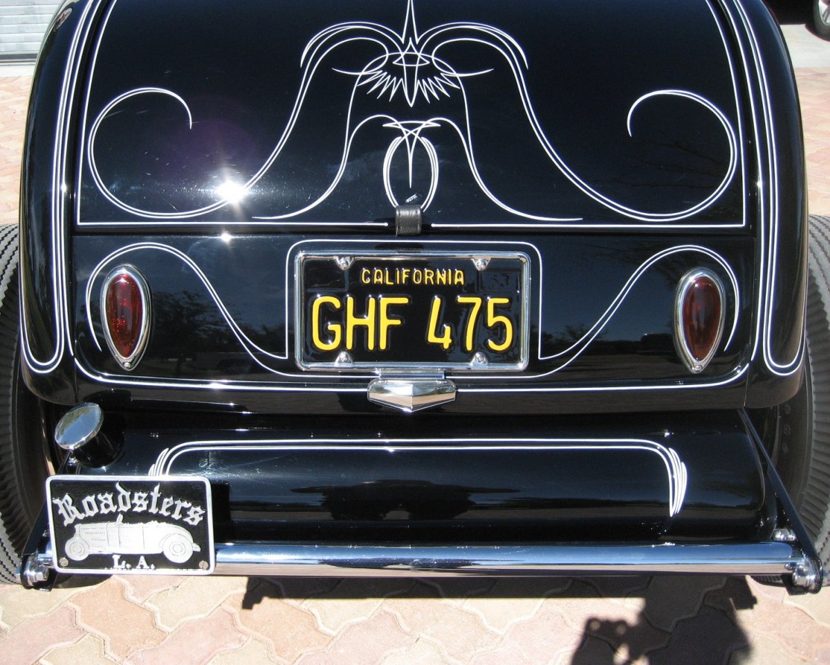 Decklid Panel Striping McMullen 32.jpg