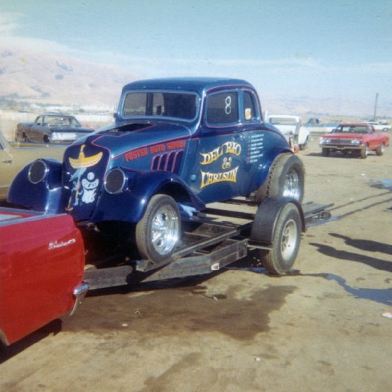 Del Rio & Carlson '33 Willys (on trailer).jpg