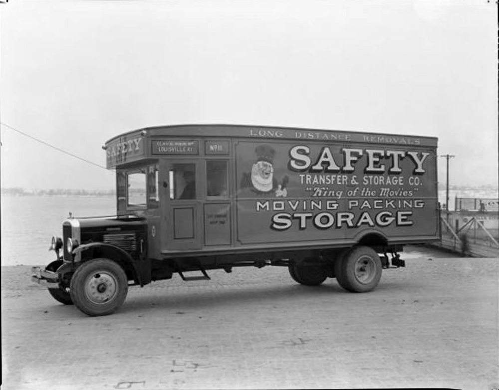 delivery-truck-1920s-13.jpg