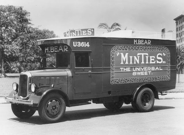 delivery-truck-1930s-13.jpg