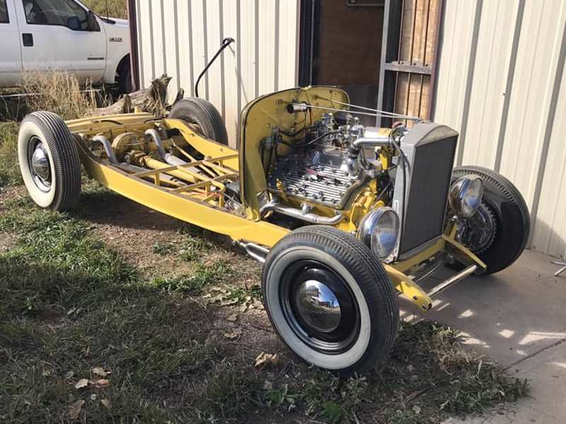 Deuce chassis with 337ci Lincoln Flathead.jpg