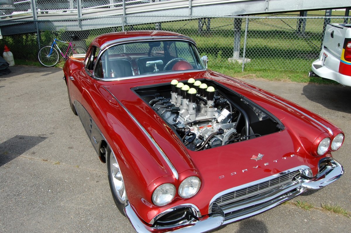 Dick Moroso 1961 Corvette 2015.jpg