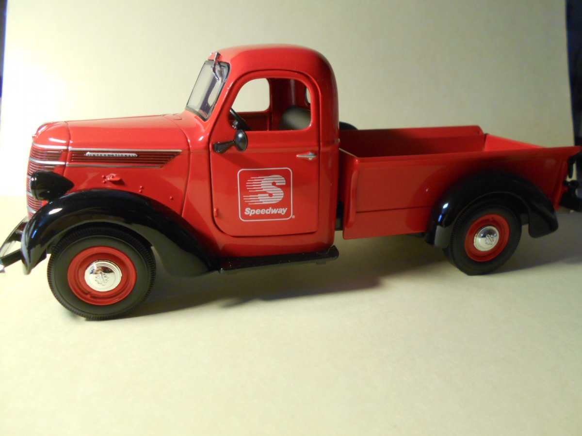 diecasts 077.jpg