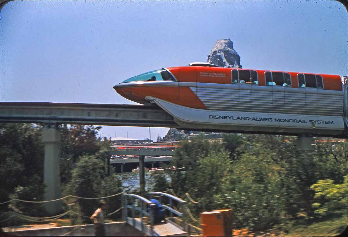 Disneyland Monorail, May 1960.jpg