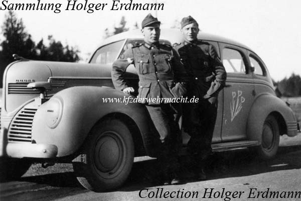 Dodge_D11_1939_-_Dodge_D8_1938.jpg