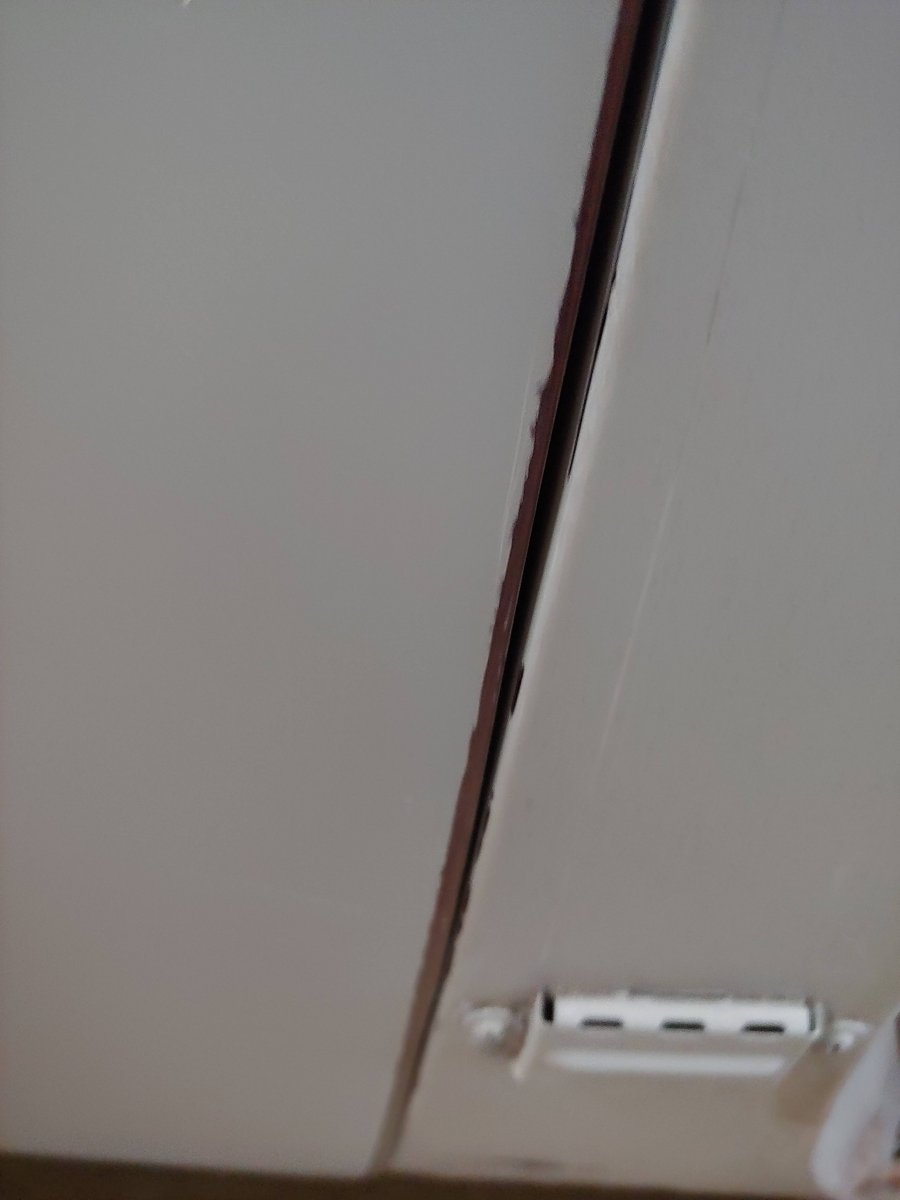 Door gap 2.jpg