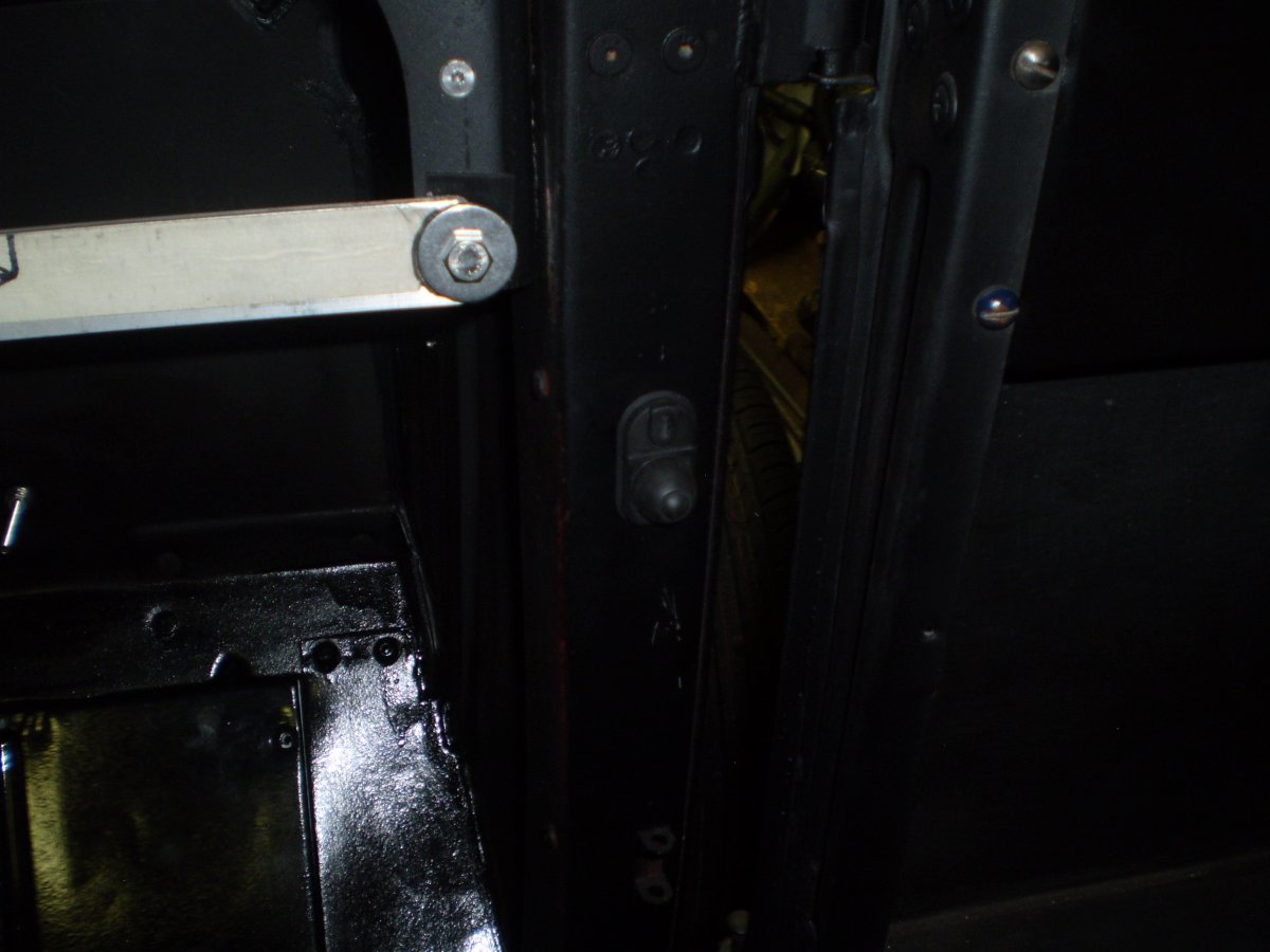 door switch 005.JPG