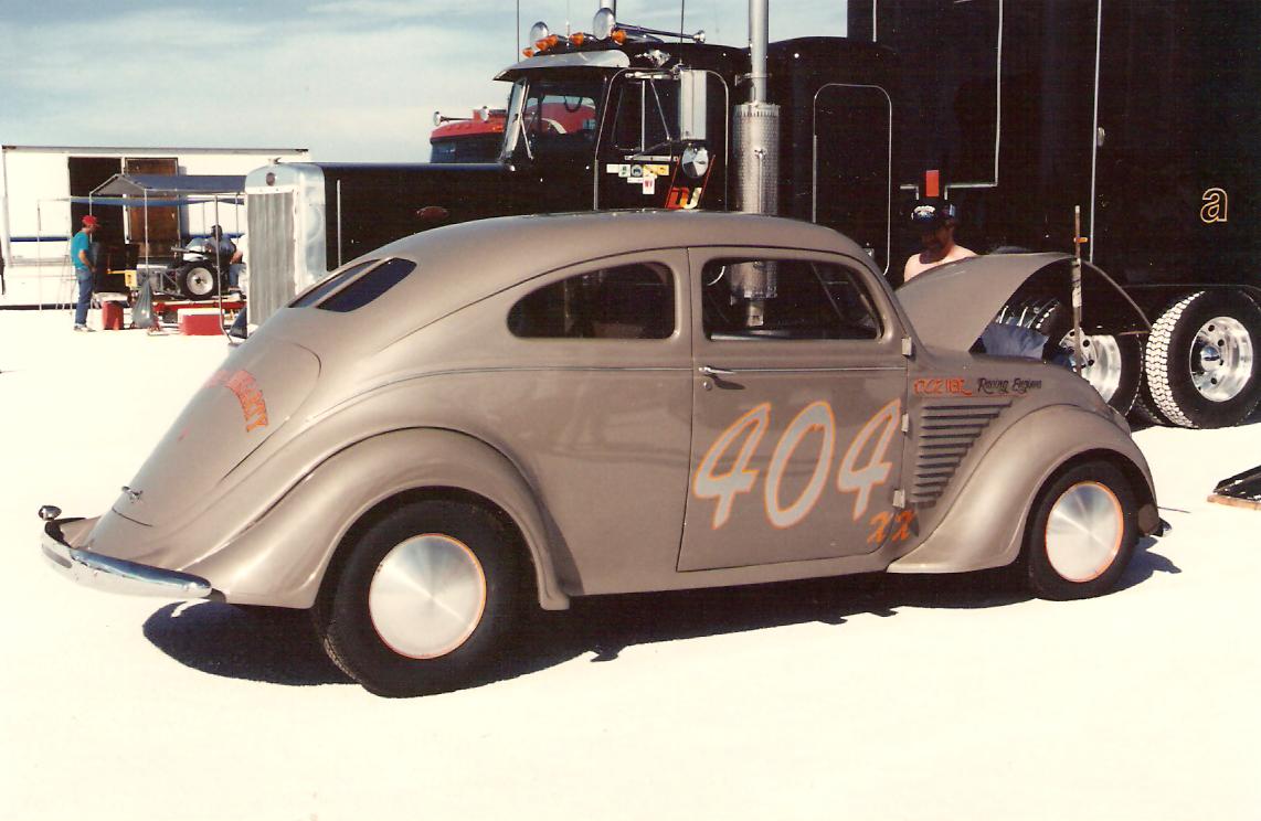 Dozier~Hegarty DeSoto Airflow - in pits - 1989.jpg